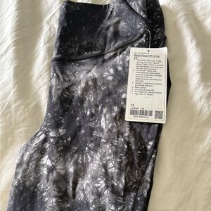 NEW Lululemon leggings: Base Pace High-Rise Crop 23"